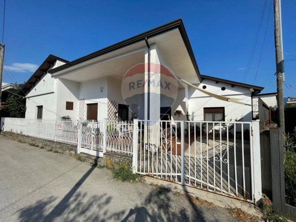 casa indipendente in vendita a San Salvatore Telesino