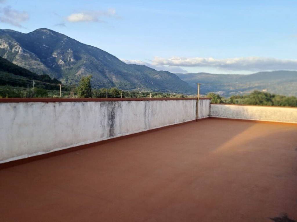 casa indipendente in vendita a San Salvatore Telesino in zona Banca