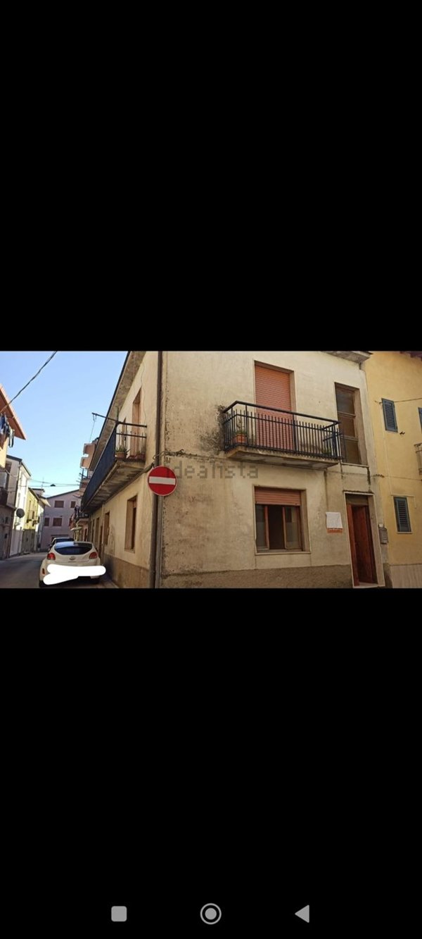 casa semindipendente in vendita a San Salvatore Telesino