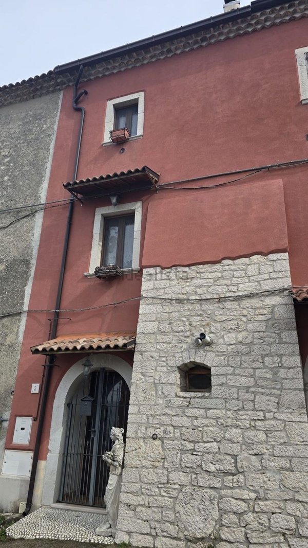 casa indipendente in vendita a Santa Croce del Sannio