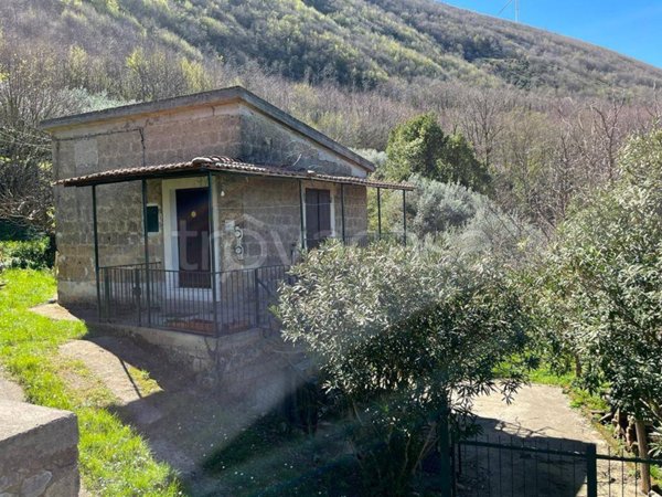 casa indipendente in vendita a Sant'Agata de' Goti in zona Presta