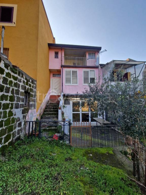casa indipendente in vendita a Sant'Agata de' Goti in zona Presta