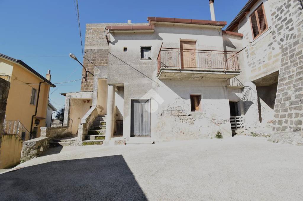 casa indipendente in vendita a Sant'Agata de' Goti