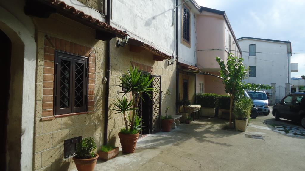 casa indipendente in vendita a Sant'Agata de' Goti in zona Bagnoli