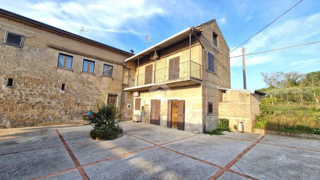 casa indipendente in vendita a Sant'Agata de' Goti