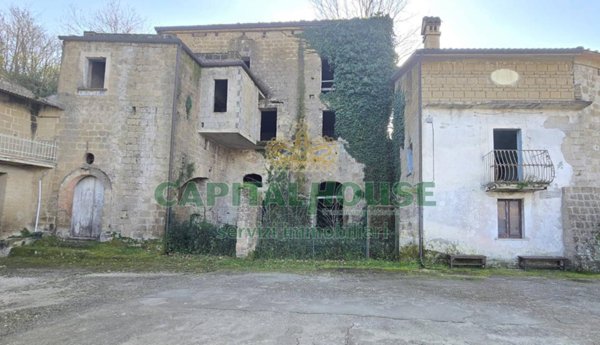 casa indipendente in vendita a Sant'Agata de' Goti in zona Presta