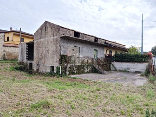 casa indipendente in vendita a Sant'Agata de' Goti