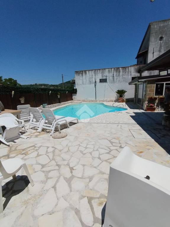 casa indipendente in vendita a Sant'Agata de' Goti