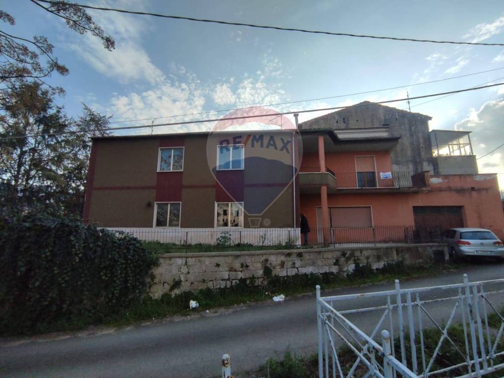casa indipendente in vendita a Sant'Agata de' Goti