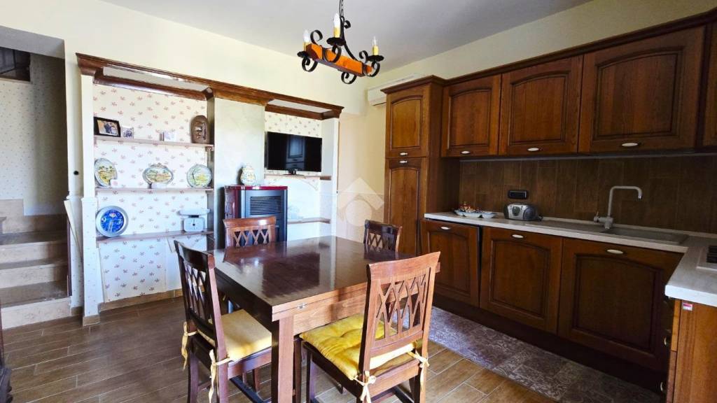 casa indipendente in vendita a Sant'Agata de' Goti in zona Bagnoli