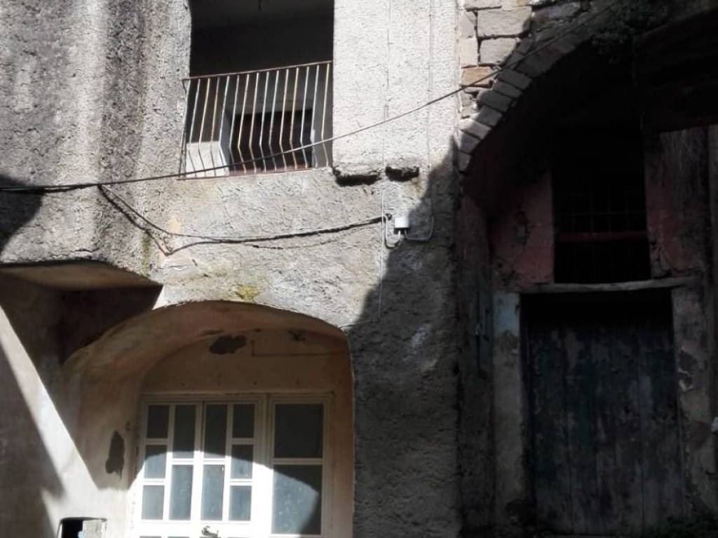intera palazzina in vendita a Sant'Agata de' Goti