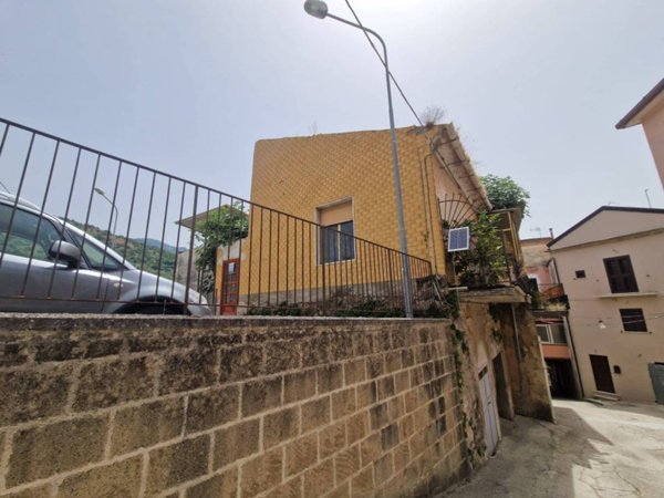 casa indipendente in vendita a Sant'Agata de' Goti