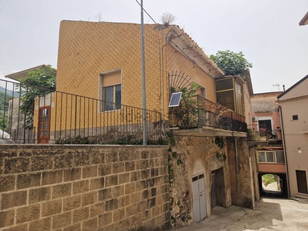 casa indipendente in vendita a Sant'Agata de' Goti