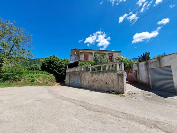 casa indipendente in vendita a Sant'Agata de' Goti