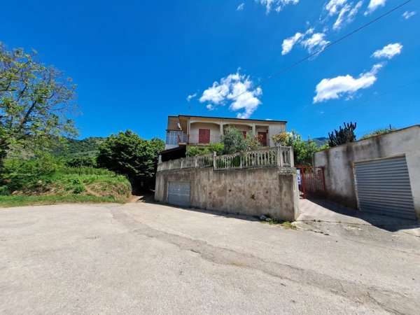casa indipendente in vendita a Sant'Agata de' Goti