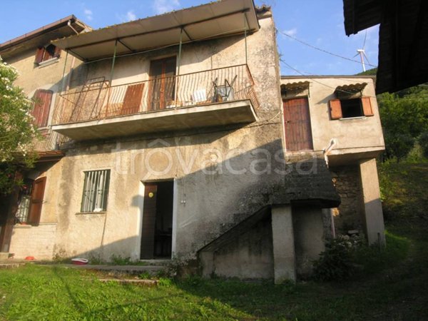 casa indipendente in vendita a Sant'Agata de' Goti