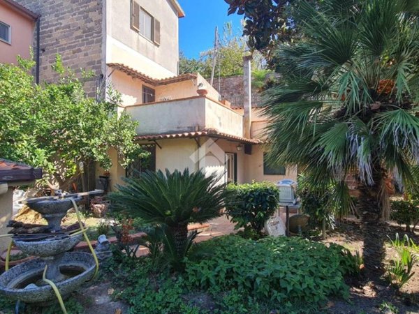 casa indipendente in vendita a Sant'Agata de' Goti in zona Faggiano