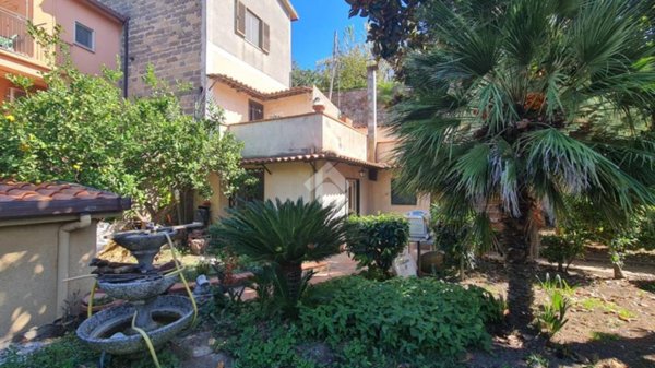casa indipendente in vendita a Sant'Agata de' Goti in zona Faggiano