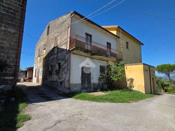 casa indipendente in vendita a Sant'Agata de' Goti