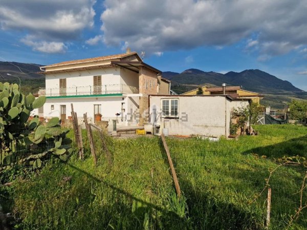 casa indipendente in vendita a Sant'Agata de' Goti