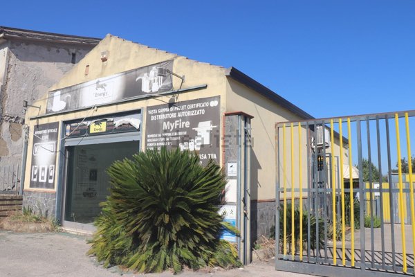 locale commerciale in vendita a Sant'Agata de' Goti