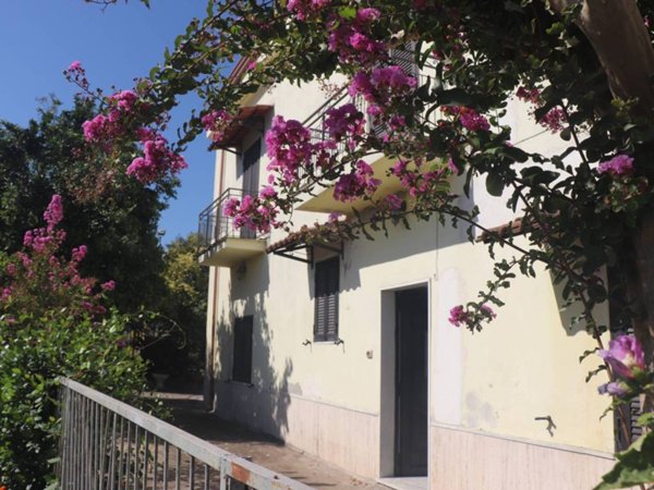 casa indipendente in vendita a Sant'Agata de' Goti