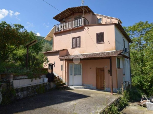 casa indipendente in vendita a Sant'Agata de' Goti in zona Sant'Anna