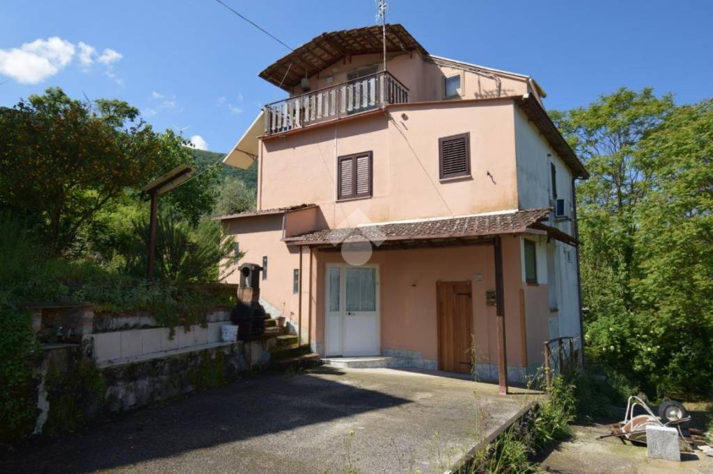 casa indipendente in vendita a Sant'Agata de' Goti in zona Sant'Anna