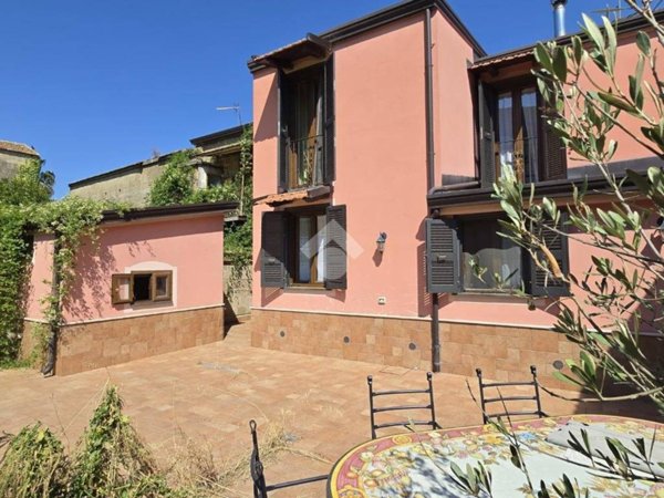 casa indipendente in vendita a Sant'Agata de' Goti in zona Bagnoli