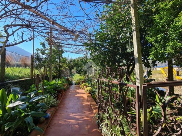 casa indipendente in vendita a Sant'Agata de' Goti in zona Bagnoli