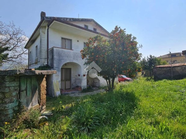 casa indipendente in vendita a Sant'Agata de' Goti