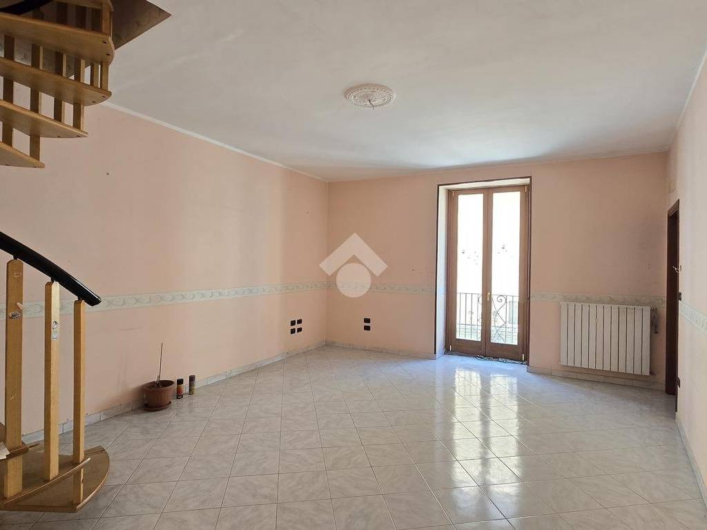 intera palazzina in vendita a Sant'Agata de' Goti