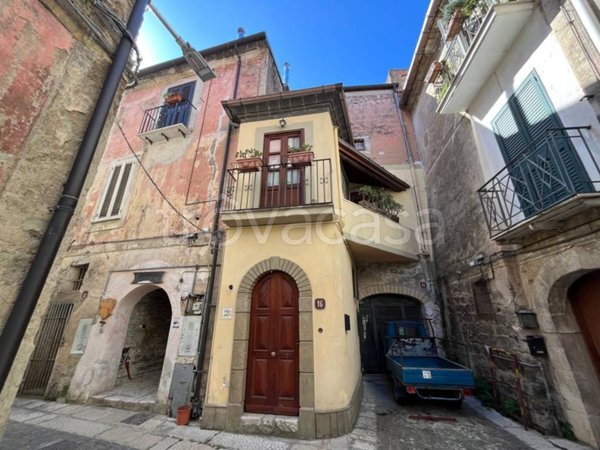 casa indipendente in vendita a Sant'Agata de' Goti in zona Cotugni Paolini