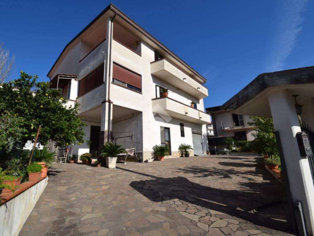 casa indipendente in vendita a Sant'Agata de' Goti in zona Faggiano
