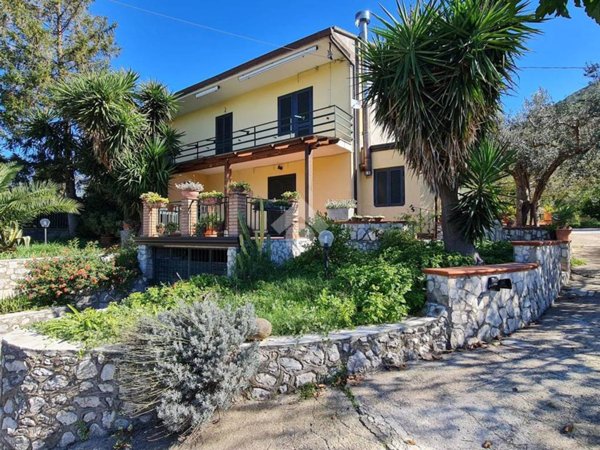 casa indipendente in vendita a Sant'Agata de' Goti