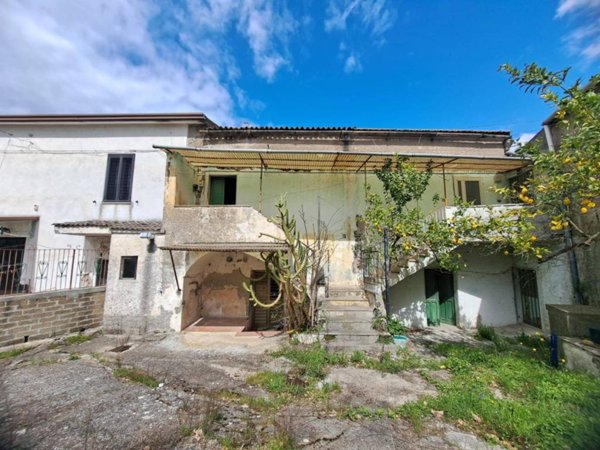 casa indipendente in vendita a Sant'Agata de' Goti