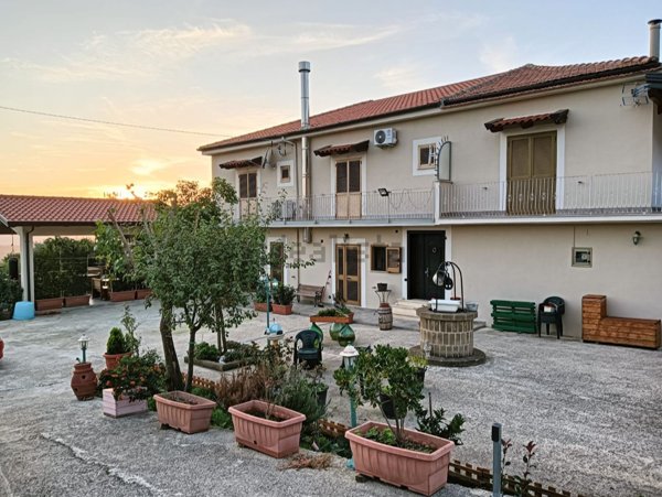 casa indipendente in vendita a Sant'Agata de' Goti