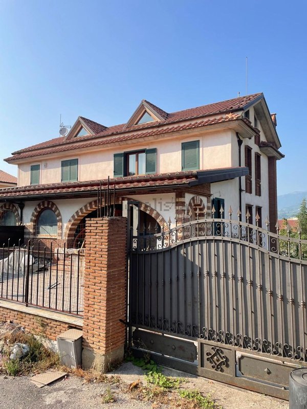 casa indipendente in vendita a Sant'Agata de' Goti