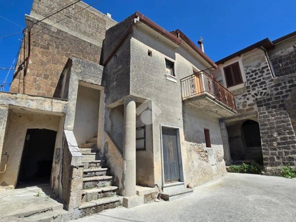 casa indipendente in vendita a Sant'Agata de' Goti in zona Cotugni Paolini