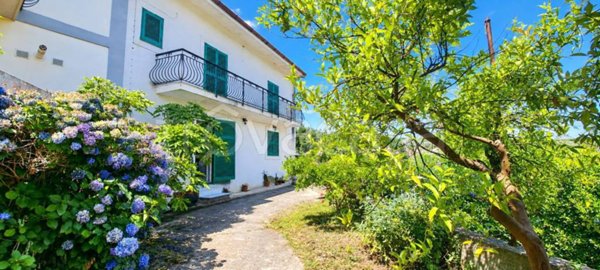 casa indipendente in vendita a Sant'Agata de' Goti