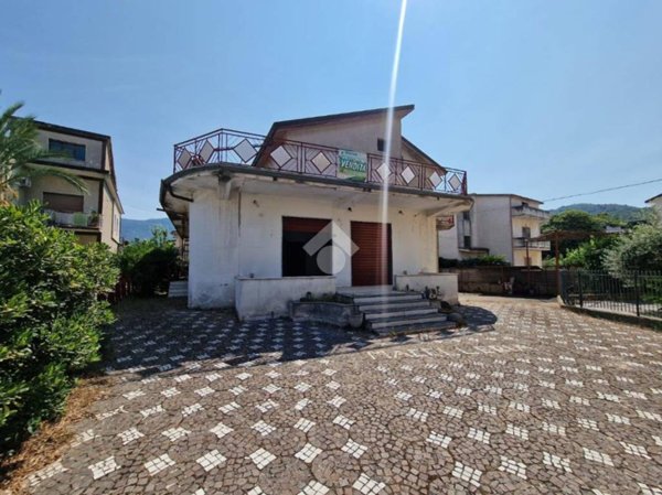 casa indipendente in vendita a Sant'Agata de' Goti in zona Cotugni Paolini