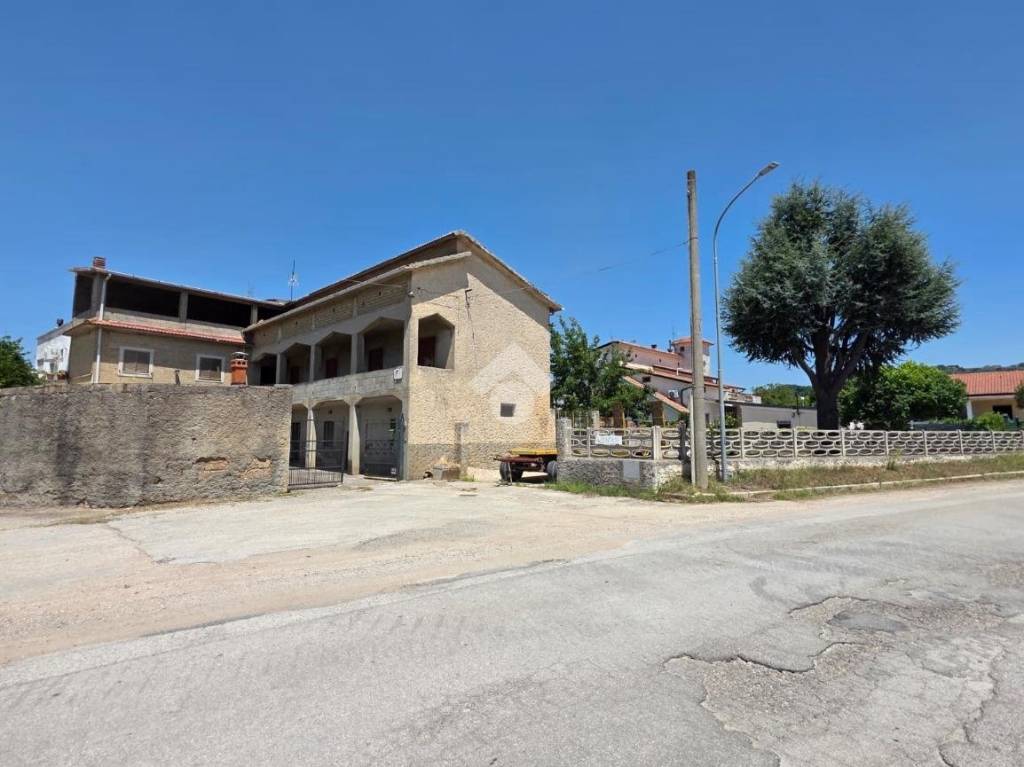 casa indipendente in vendita a Sant'Agata de' Goti in zona Faggiano