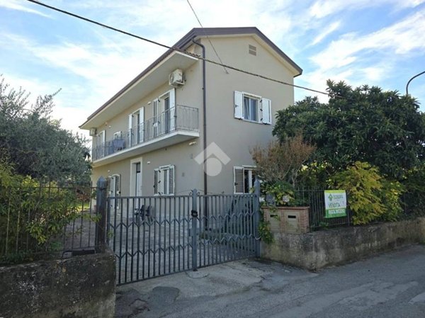 casa indipendente in vendita a Sant'Agata de' Goti in zona Sant'Anna