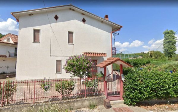 casa indipendente in vendita a Sant'Angelo a Cupolo in zona Perrillo