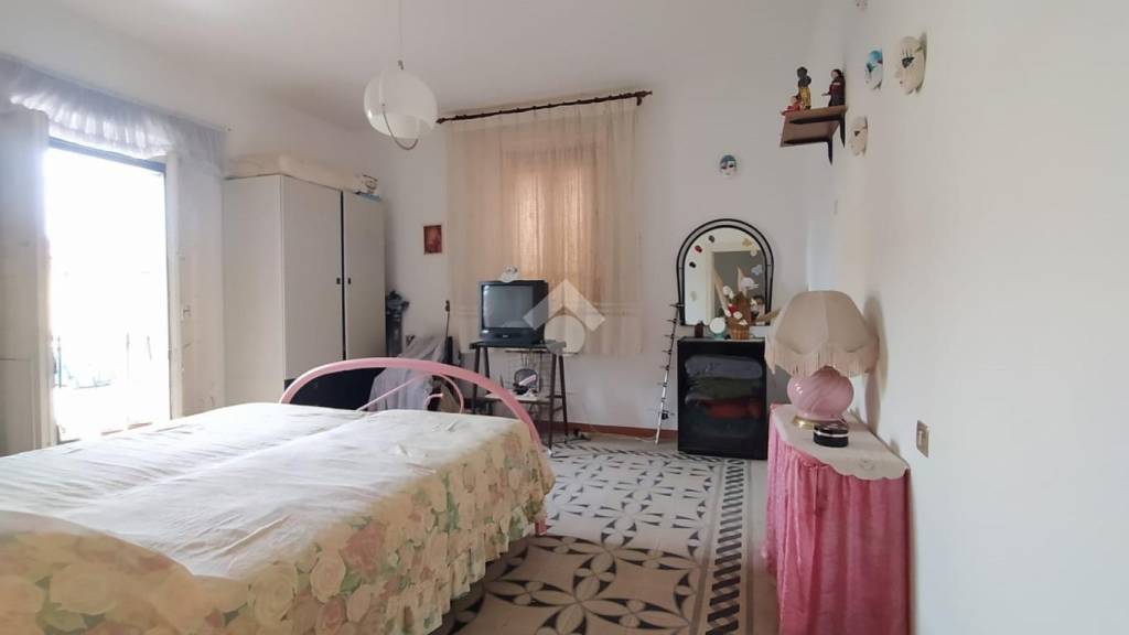 casa indipendente in vendita a Sant'Angelo a Cupolo in zona Perrillo