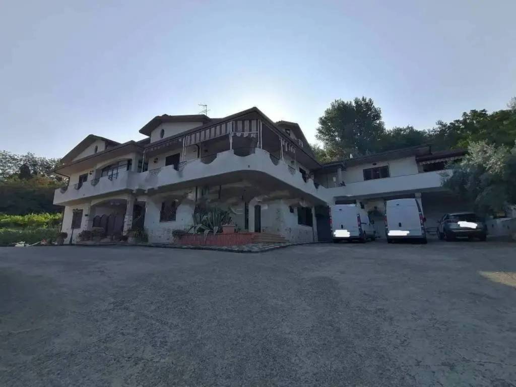 casa indipendente in vendita a Sant'Angelo a Cupolo in zona Montorsi