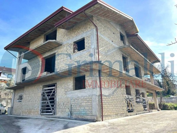 casa indipendente in vendita a Sant'Angelo a Cupolo