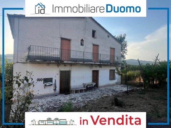 casa indipendente in vendita a Sant'Angelo a Cupolo
