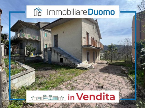 casa indipendente in vendita a Sant'Angelo a Cupolo