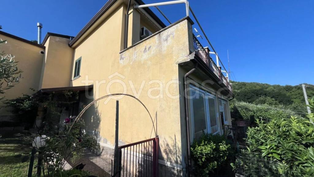 casa indipendente in vendita a Sant'Angelo a Cupolo